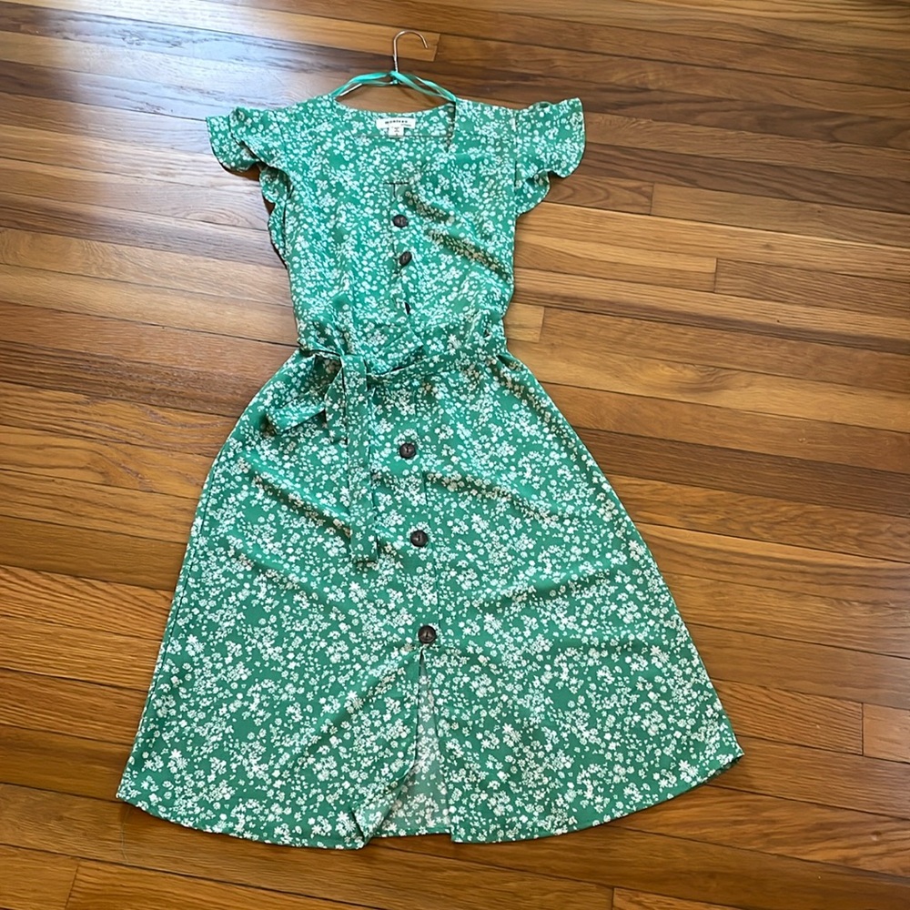 Green midi dress